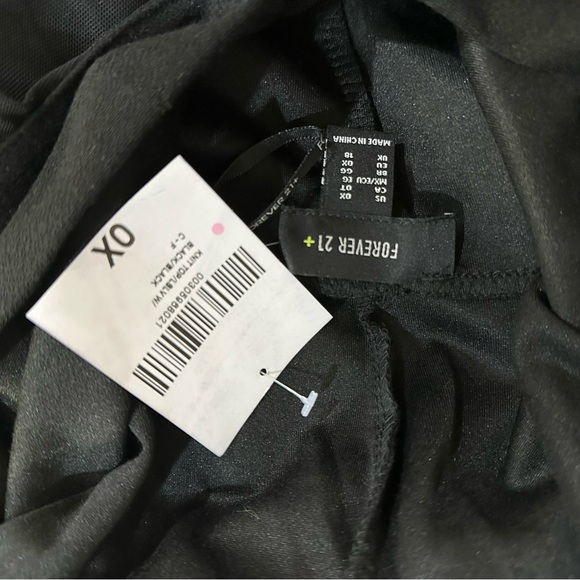 NWT Black Sweatshirtwith Mesh Upper - Picture 7 of 8